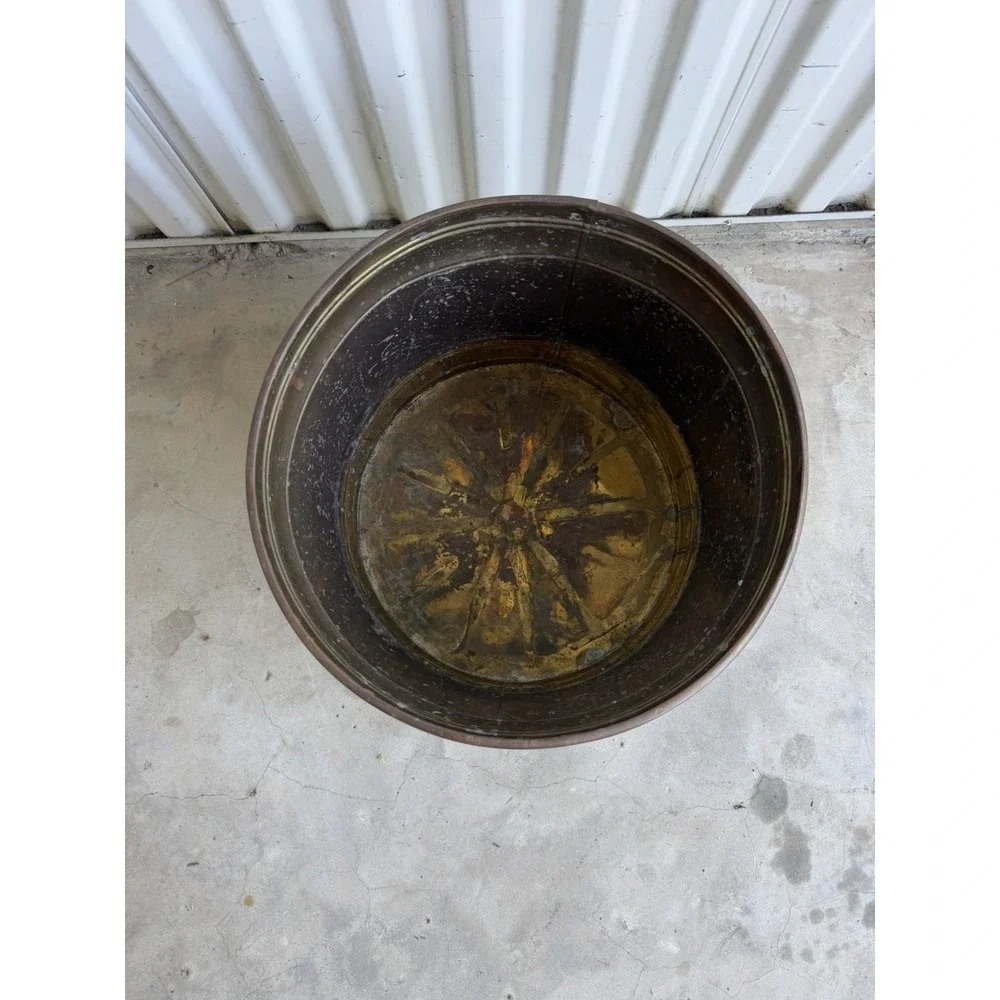 VTG Metal Waste Basket Trash Can Heavy Emboss Brass Shell Pattern Coastal Patina